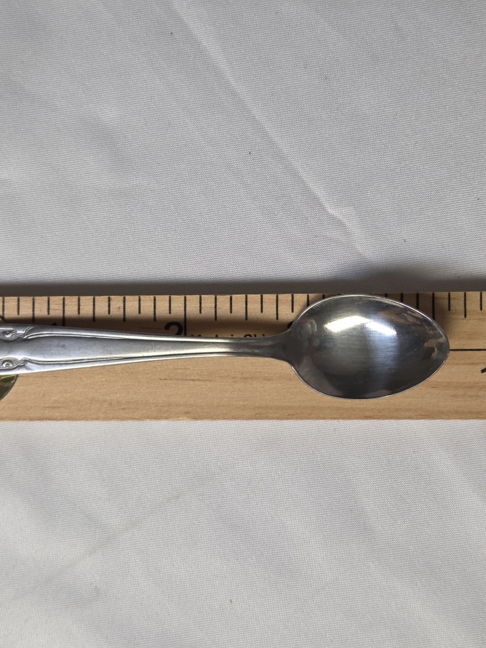 Vintage Set of 6 Decorative Stainless Spoons -‎ Silver